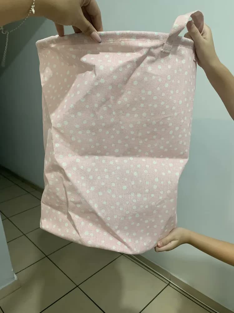 foto de Jacki Design Dobrável cesto organizador com alça multiuso cor cinza desenho bolinhas