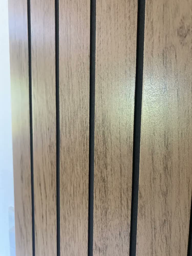 foto de Rack Bancada com Painel Ripado para TV até 65 Polegadas 1,80m Panamá Buriti / Off White Caemmun