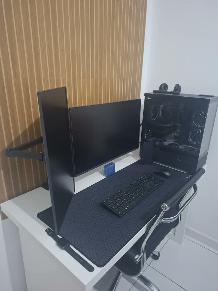 foto de Suporte Para 2 Monitores De 17 A 32 Vertical Ou Horizontal Cor Preto