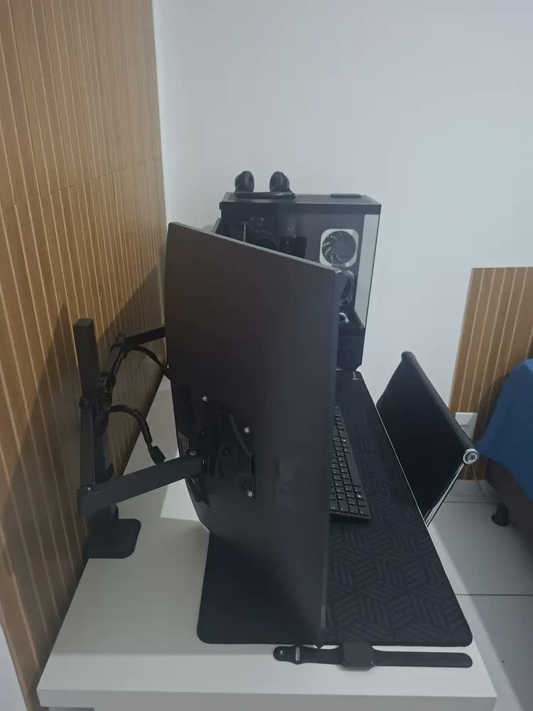 foto de Suporte Para 2 Monitores De 17 A 32 Vertical Ou Horizontal Cor Preto