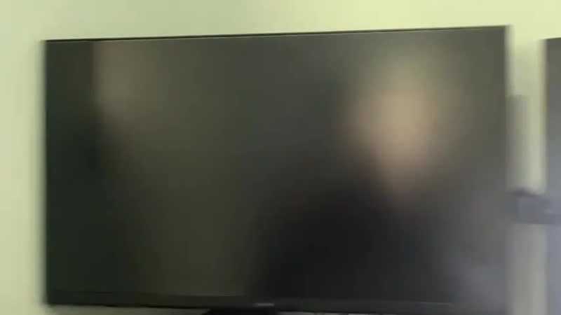 foto de Suporte Para 2 Monitores De 17 A 32 Vertical Ou Horizontal Cor Preto