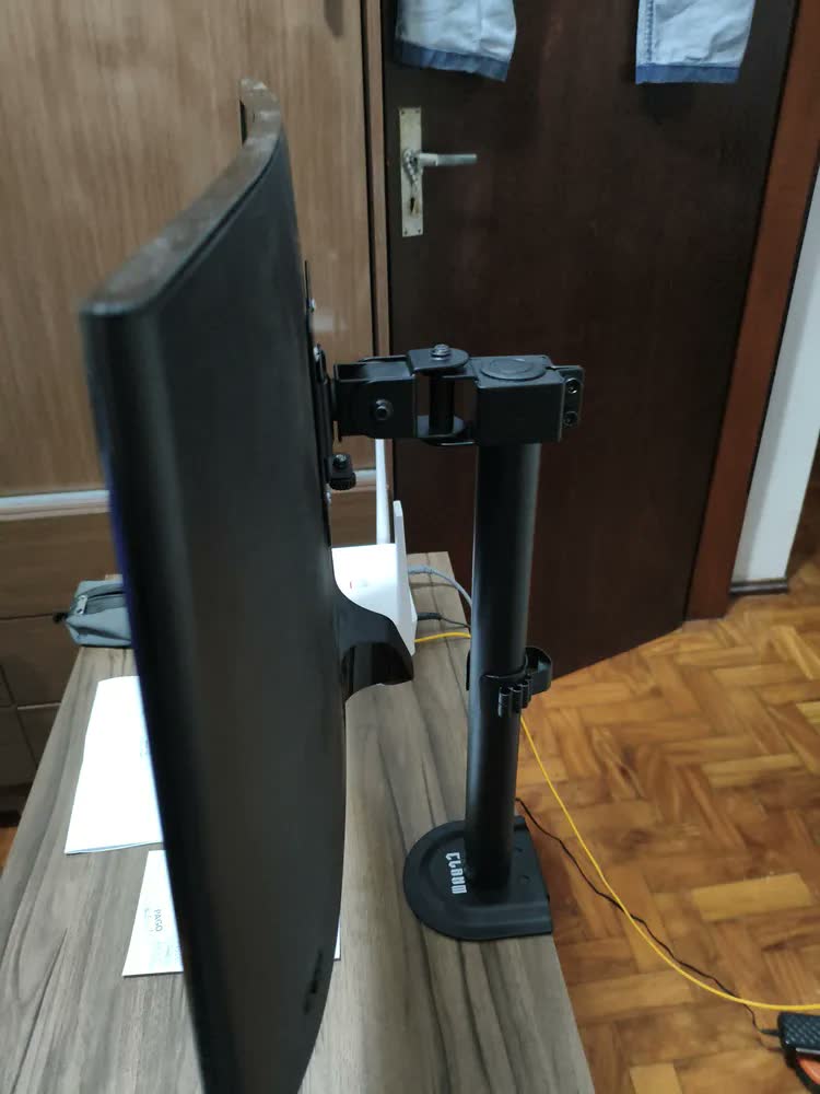 foto de Suporte de Monitor 17