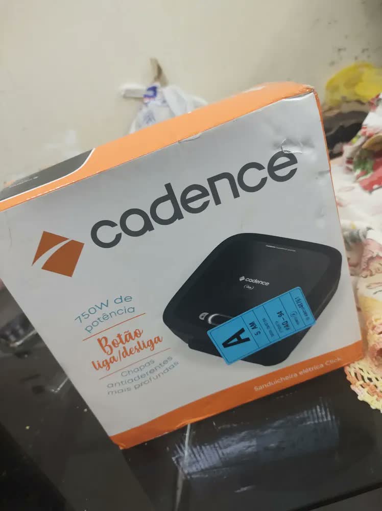 foto de Grill Chapa Elétrica Cadence San400 Click Crepeira Hamburger Wafer Crepioca Omeleteira 110v Ou 220v