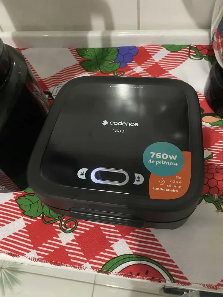 foto de Grill Chapa Elétrica Cadence San400 Click Crepeira Hamburger Wafer Crepioca Omeleteira 110v Ou 220v