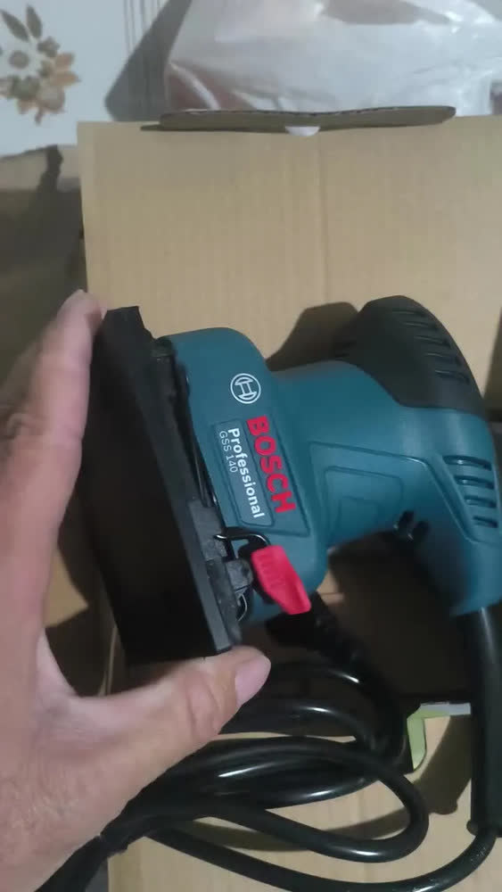 foto de Lixadeira Bosch Orbital Gss 140 220w