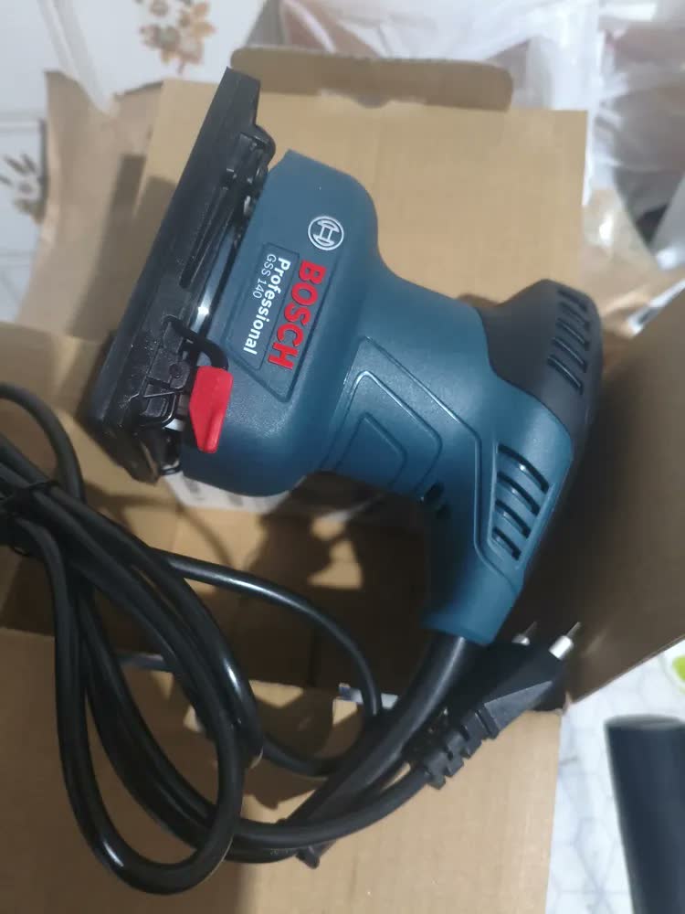 foto de Lixadeira Bosch Orbital Gss 140 220w