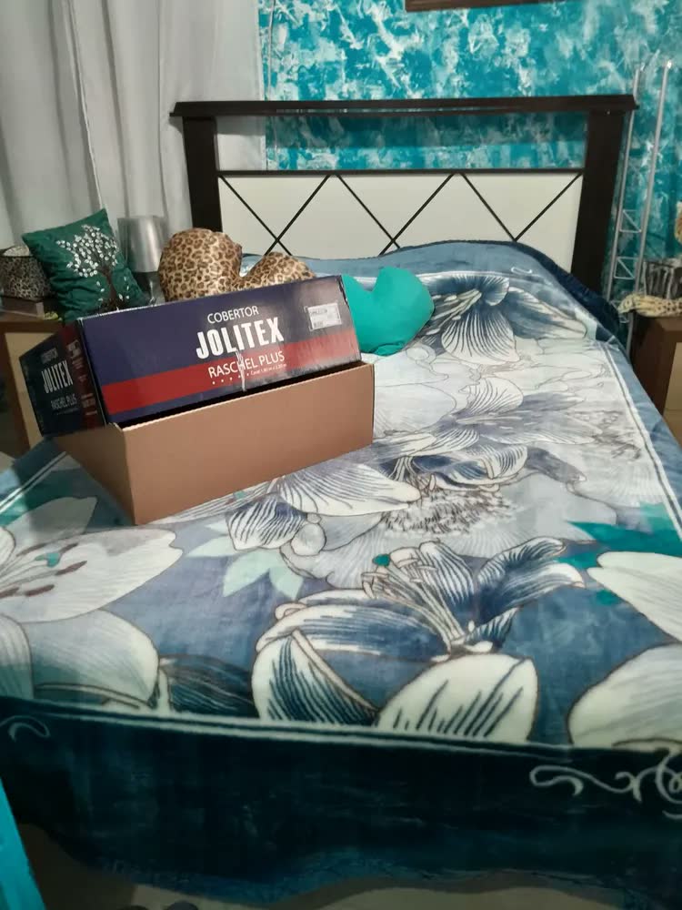 foto de Cobertor Casal Jolitex Raschel Plus Charleston Azul-escuro Florido