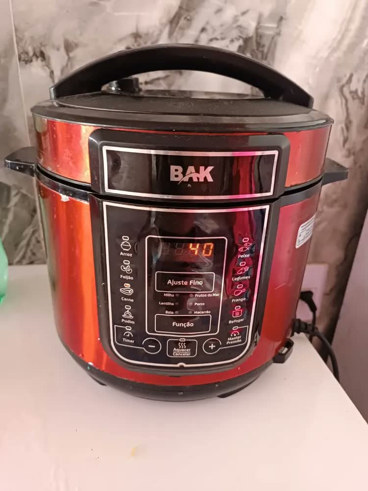 foto de Panela Pressão Elétrica Bak 5L Vermelha Inox 60Hz Desligamento Automático
