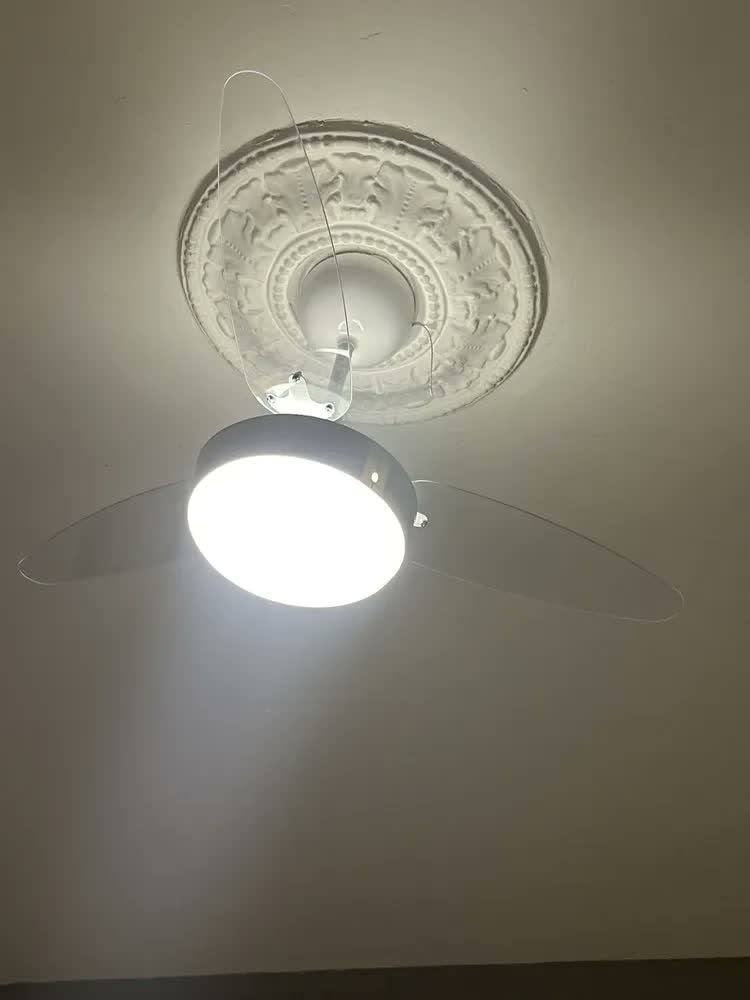 foto de Ventilador de Teto Ponente Silent Inverter Luminária de Led com Controle Remoto