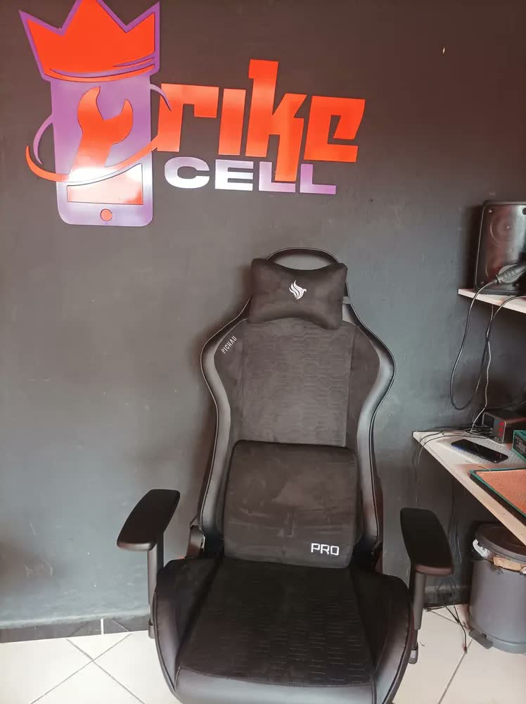 foto de Cadeira Gamer Pichau Donek Pro Espuma Moldada Preto E Cinza PCH-DNKP-BNG