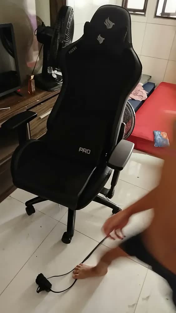 foto de Cadeira Gamer Pichau Donek Pro Espuma Moldada Preto E Cinza PCH-DNKP-BNG