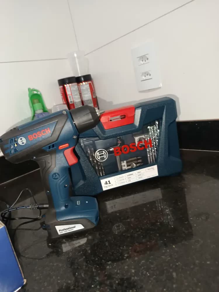 foto de Parafusadeira E Furadeira Gsr1000 Com Estojo De Brocas Smart Bosch