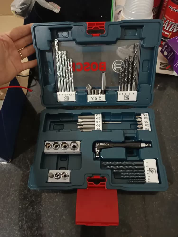 foto de Parafusadeira E Furadeira Gsr1000 Com Estojo De Brocas Smart Bosch