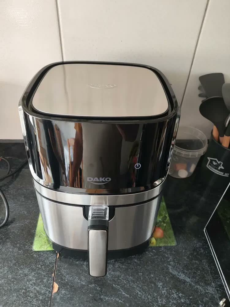 foto de Fritadeira Air fryer Dako 5 Litros Preto/inox com Painel Digital e Potência de 1700W 127V