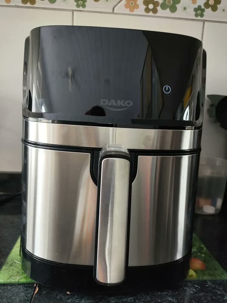 foto de Fritadeira Air fryer Dako 5 Litros Preto/inox com Painel Digital e Potência de 1700W 127V