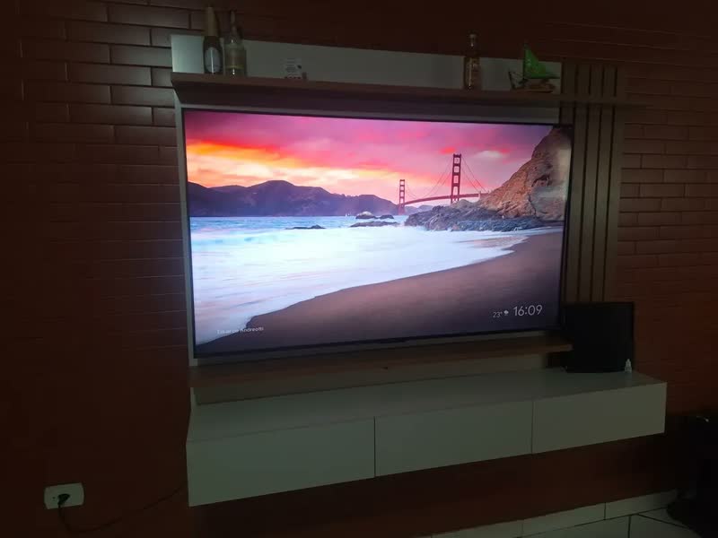 foto de Painel Tv 70 Polegadas Christiania Ripado Cinamomo/off White Cor Bege