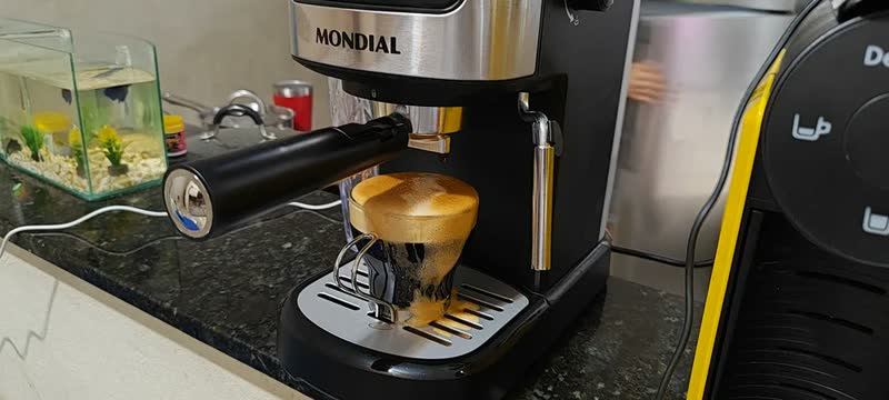 foto de Cafeteira Espresso Dolce Crema 20 Bar Mondial C-20-EC