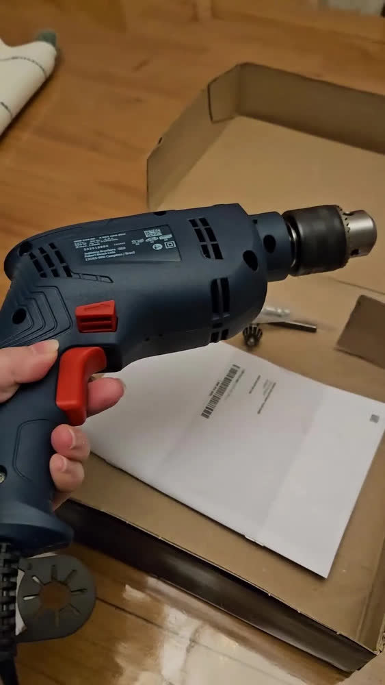 foto de Furadeira Impacto E Parafusadeira 1/2 550w Bosch Gsb 550re