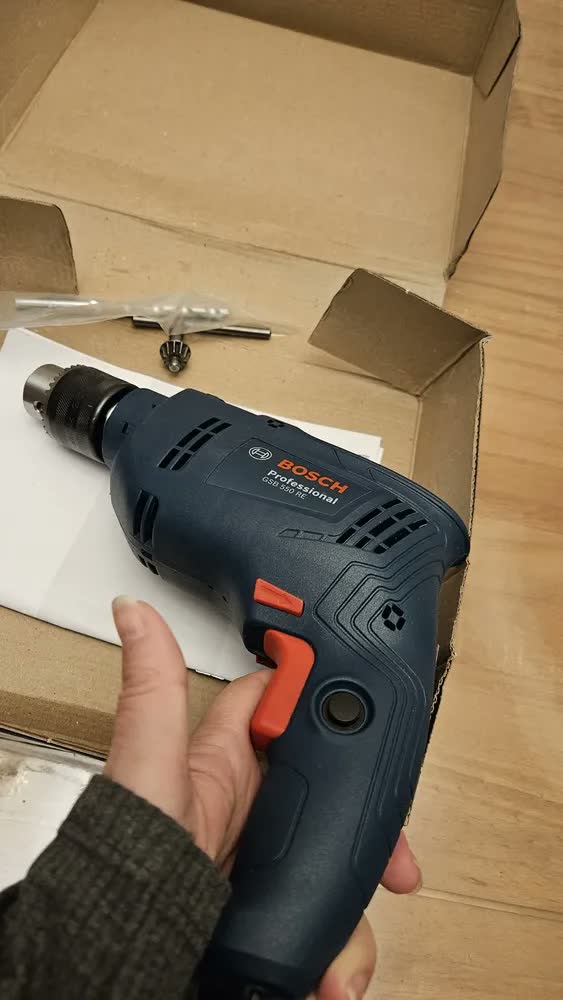 foto de Furadeira Impacto E Parafusadeira 1/2 550w Bosch Gsb 550re