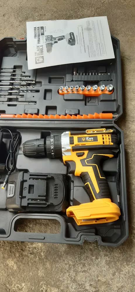 foto de Parafusadeira E Furadeira Impacto The Black Tools Tb-21pw 3/8 Cor Amarelo Frequência 50/60 Hz