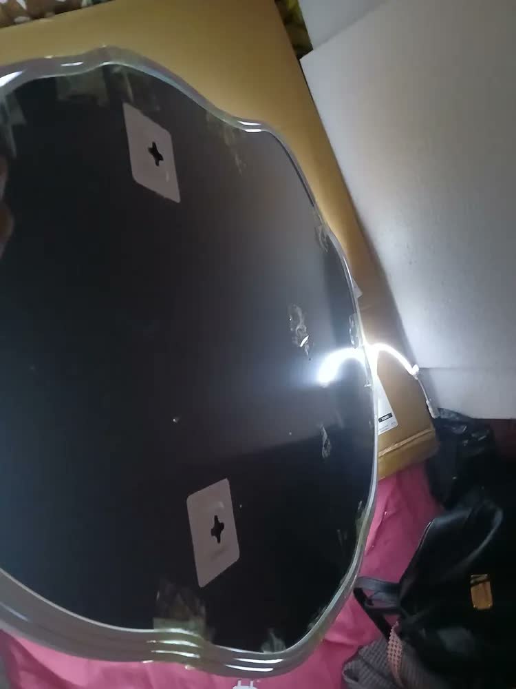 foto de Espelho Orgânico Parede Lopazzi 70x50 Lapidado Com Suporte Sem Moldura Design Moderno Luxo