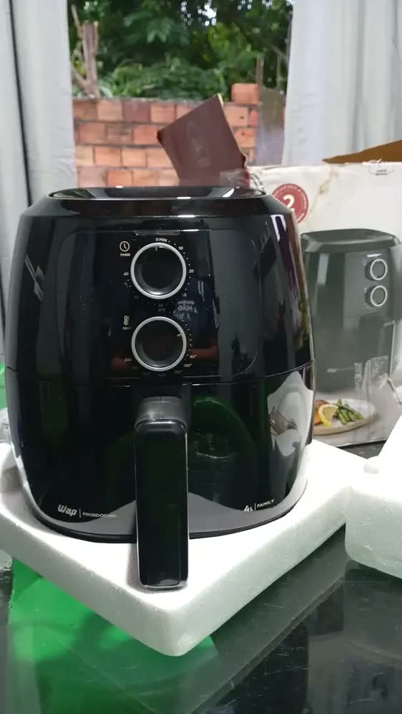 foto de Fritadeira Elétrica WAP Air Fryer Family 4L Antiaderente Vermelha 1500W