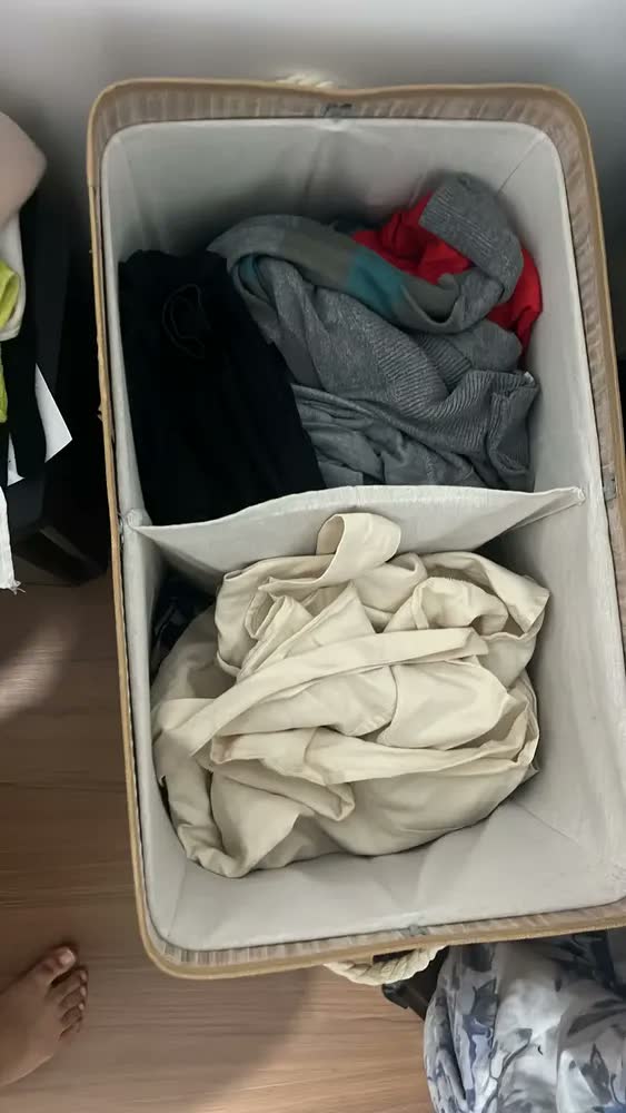 foto de Cesto De Bambu Grande Duplo Com Divisorias Roupas Sujas Cor Marrom-claro