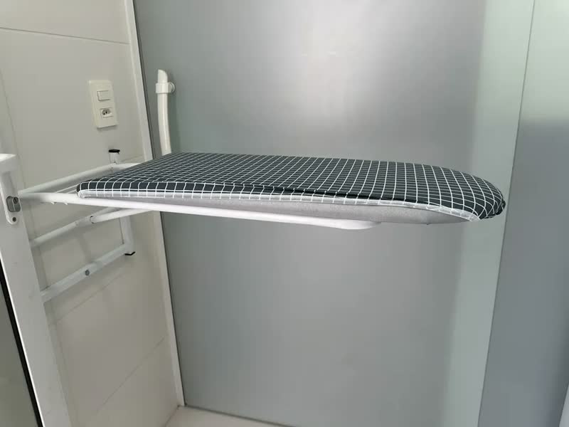 foto de Tábua Mesa De Passar Roupa Articulada De Parede