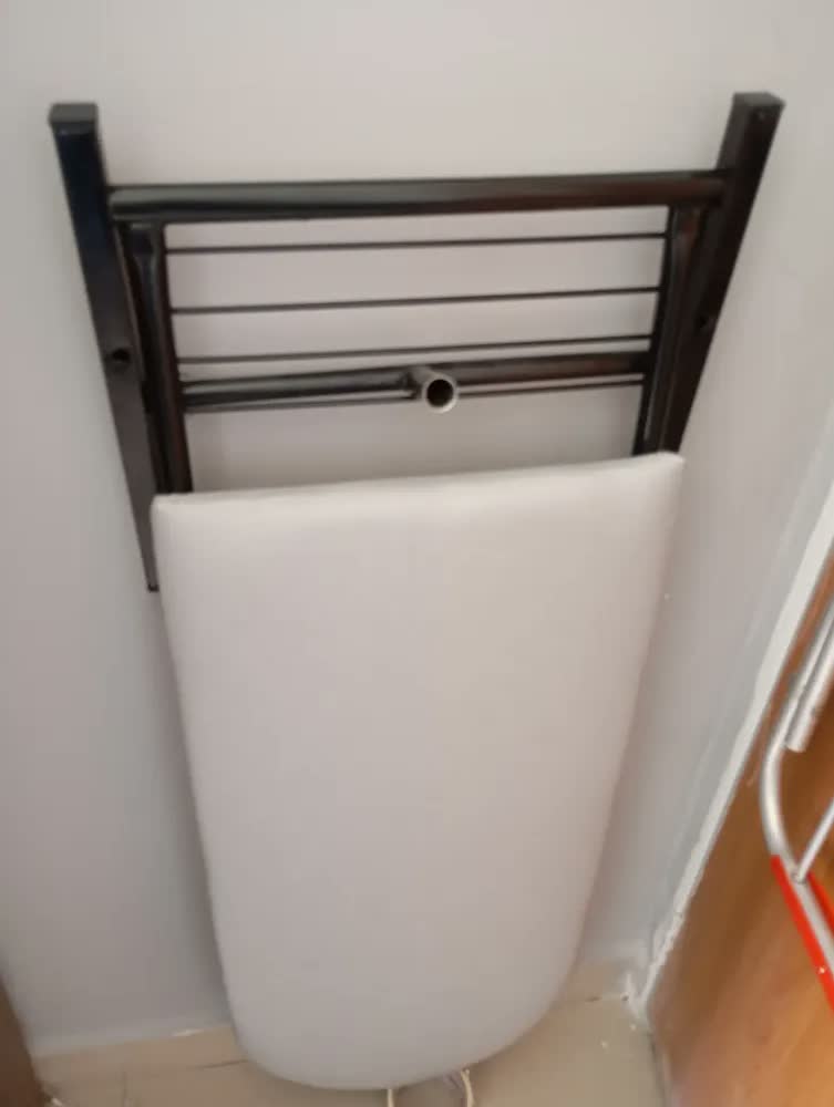 foto de Tábua Mesa De Passar Roupa Articulada De Parede