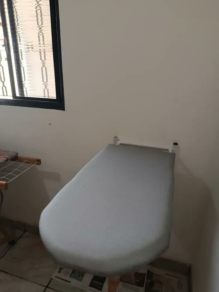 foto de Tábua De Parede Mesa De Passar Roupa Articulada