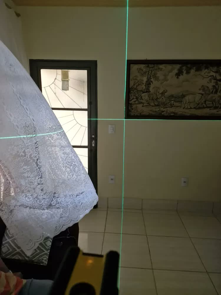 foto de Nível a Laser Combinado Dewalt DW0822CG Cor Verde até 70M