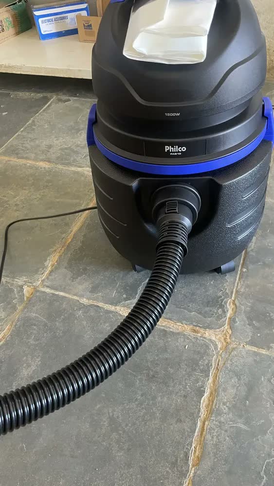 foto de Aspirador De Água E Pó Philco 1500w 20l Pas80 Cor Preto