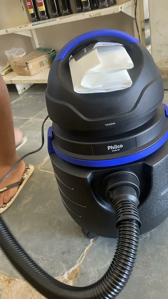 foto de Aspirador De Água E Pó Philco 1500w 20l Pas80 Cor Preto