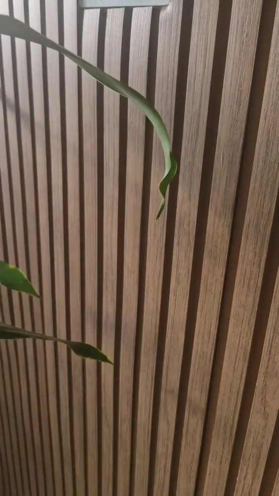 foto de Painel Ripado Laminado Autocolante Flexível Amadeirado 10mt Cor Nogueira Intenso