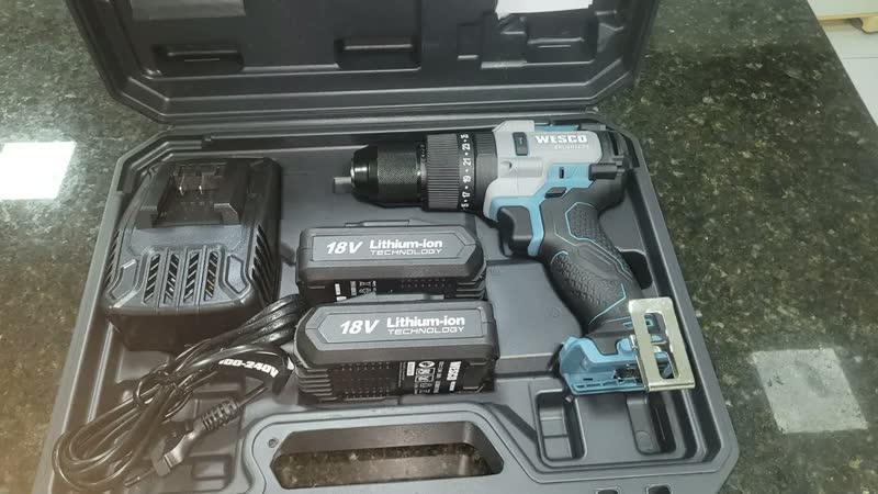 foto de Parafusadeira Furadeira De Impacto Bateria 18v Ws2419 Wesco Cor Azul com Preto Bivolt
