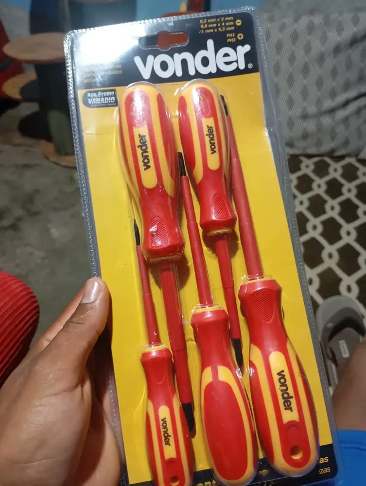 foto de Jogo De Chaves Fenda Phillips Isolada Eletricista Iec60900 Vonder 1.000v
