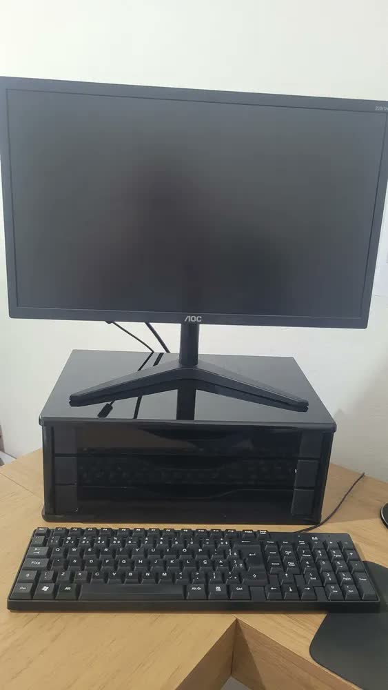 foto de Suporte Monitor Mesa Souza 3 Gavetas Preto MDF Fixo 16x39 cm