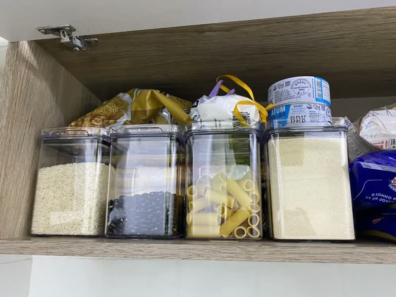foto de Kit 4 Potes Herméticos Acrílico Cristal 1 Litro livre de BPA Armazenar Alimento Organizar