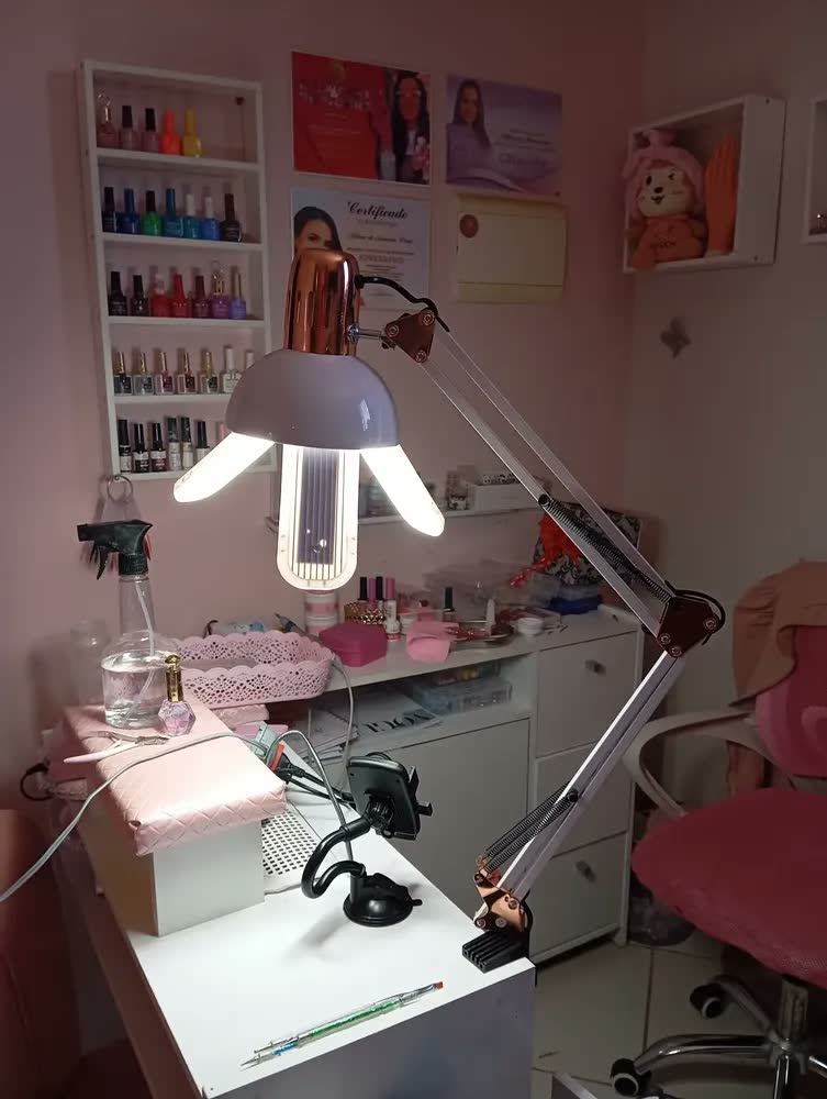 foto de Luminária De Mesa Articulada Pixar Luxo Cromada Com Garra