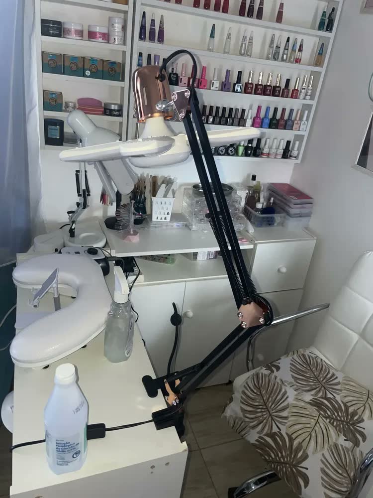 foto de Luminária De Mesa Articulada Pixar Luxo Cromada Com Garra