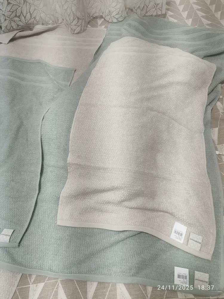 foto de Jogo Banho Buddemeyer Vanilla Extra Soft 100% Algodão 4peças Cor Bege Verde 3214/1171 2 Toalhas de Banho e 2 Toalhas de Rosto