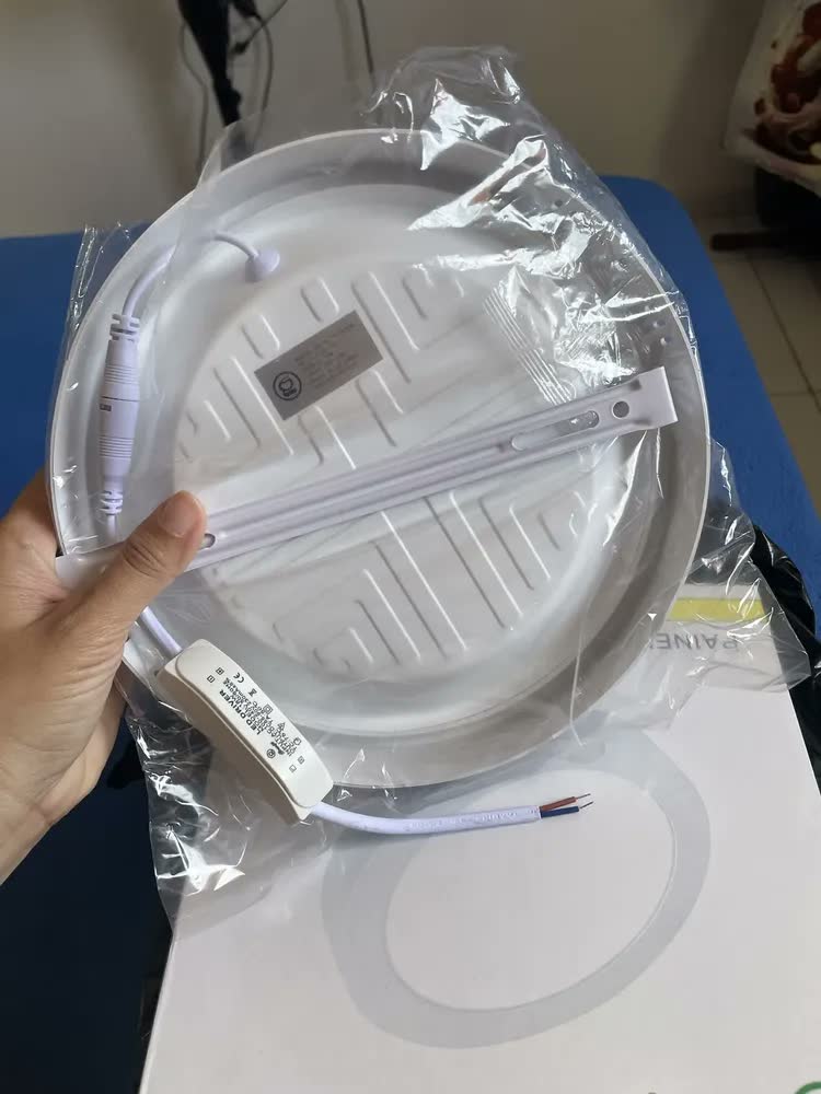 foto de Painel Plafon Led 18w Redondo Sobrepor Branco Bivolt Teto