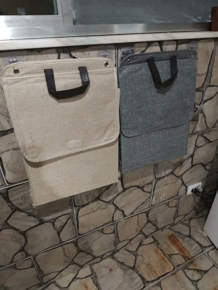 foto de Cesto De Roupa Suja De Parede Dobrável Adesivo Resistente