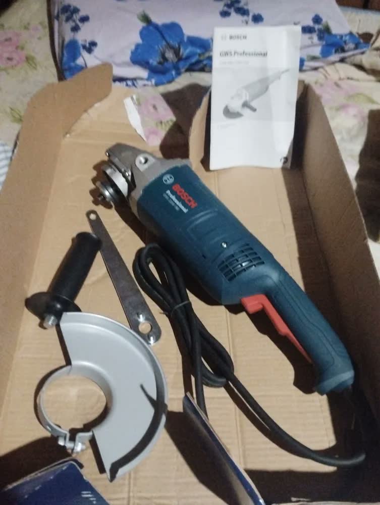 foto de Esmerilhadeira Bosch GWS 2200-180 2200w Azul Profissional 18cm