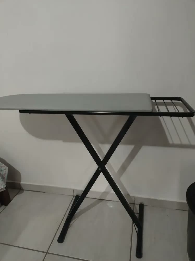 foto de Mesa Tabua Passar Roupa Extra Forte + Porta Ferro Cor Branco Liso