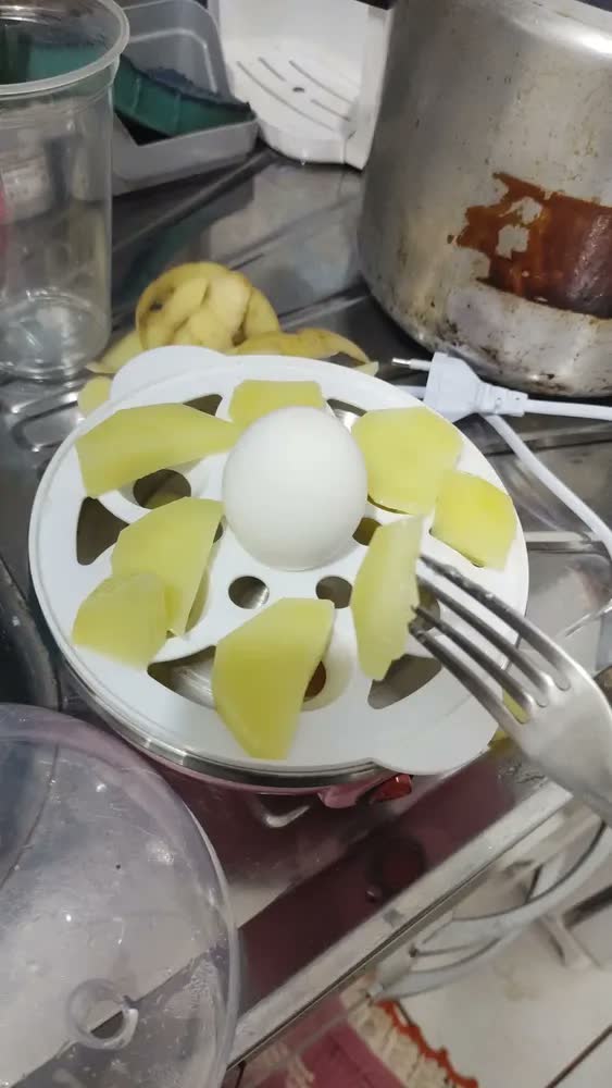 foto de Cozedor Elétrico Casaleo Eggcooker 3 Andares Azul 110V 350W Até 21 Ovos