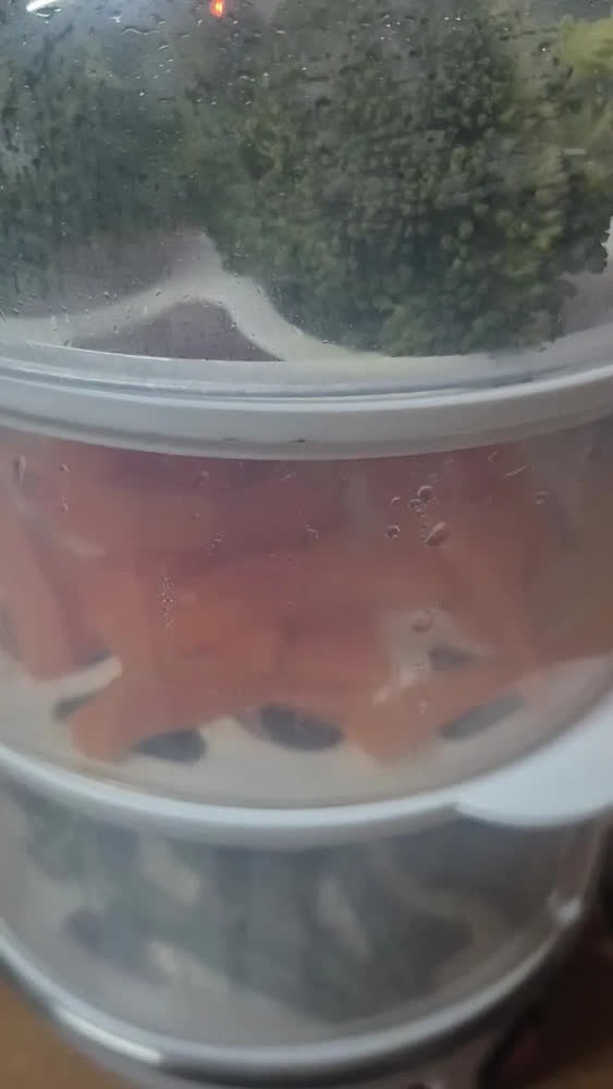 foto de Cozedor Elétrico Casaleo Eggcooker 3 Andares Azul 110V 350W Até 21 Ovos