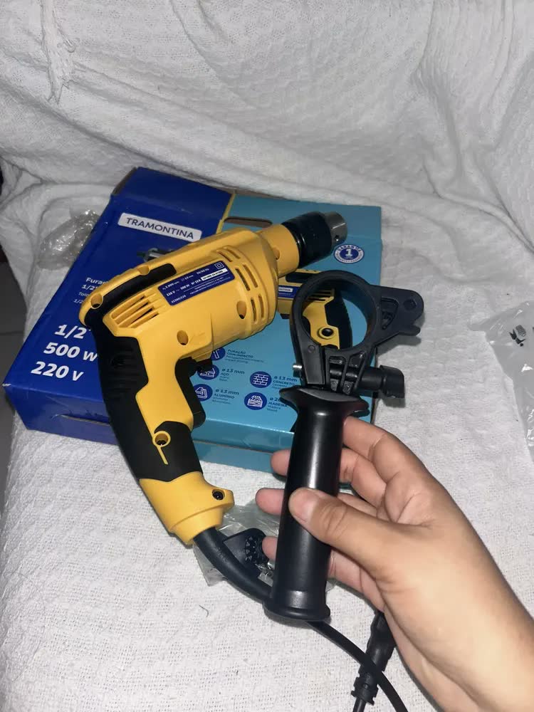 foto de Furadeira De Impacto 500w 1/2 Pol Tramontina Cor Amarelo Frequência 50hz