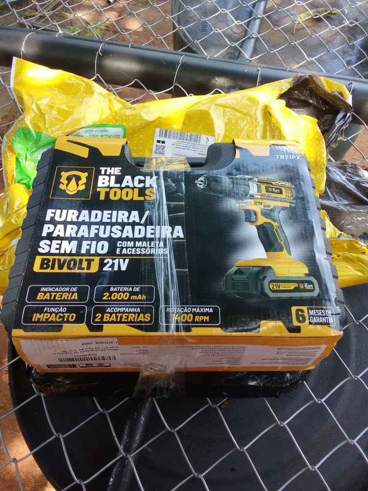 foto de Furadeira Parafusadeira De Impacto 2 Baterias 21v 3/8 Com Kit Jogo De Ferramentas 169 Peças Com Maleta The Black Tools