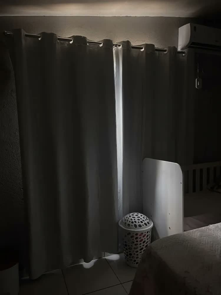 foto de Cortina Blackout 100% Tecido Em Pvc 2,80m X 2,30m Corta Luz